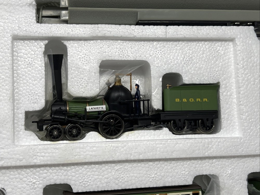 Bachmann HO Scale “The Lafayette” Train Set Open Box Complete Unused