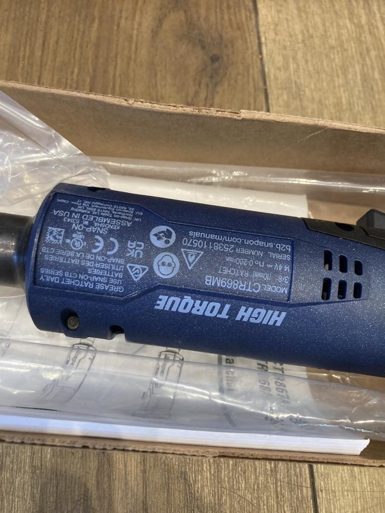 Snap-on CTR869MBDB 14.4 V 3/8" Dr MicroLithium High-Torque Extra-Long Ratchet