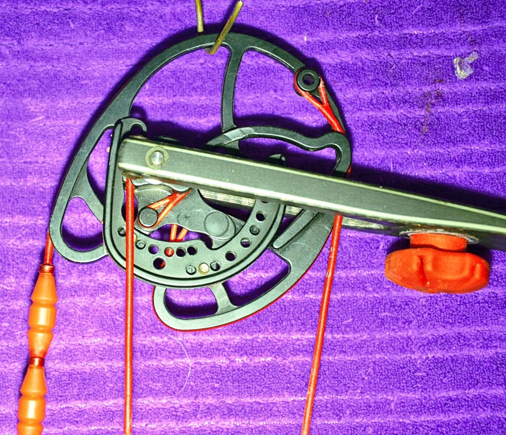 Rytera Archery Alien Nemesis RH Bow 50-60 LBS 28”DL *Setup 3D Target Bow*