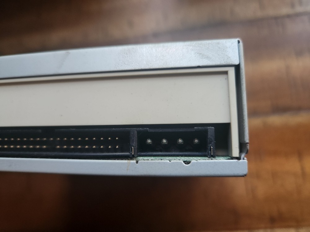 Asus QuiteTrack 16X - IDE DVD ROM Drive - Model# DVD-E616A