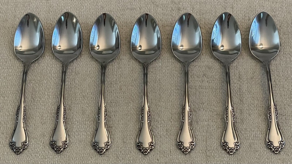 Oneida Rogers Deluxe Stainless MANSFIELD 7 Teaspoon