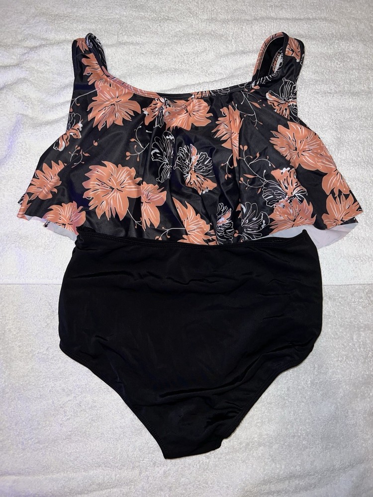 New Women’s 2pc Swim Suit *Large*
