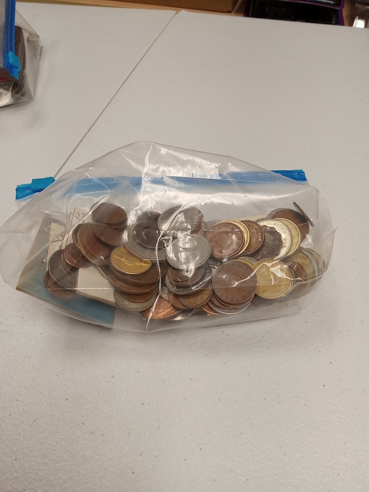bulk foreign coins 1lb F2