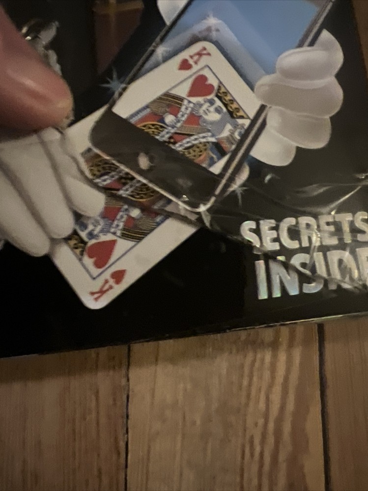 Marvins Ultimate Magic - 400 Tricks & Illusions Magic Set (Marvin's Magic) READ!