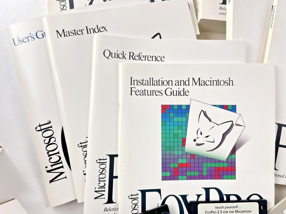 Vintage Microsoft FoxPro 2.5 Macintosh Relational Database System Complete Boxed