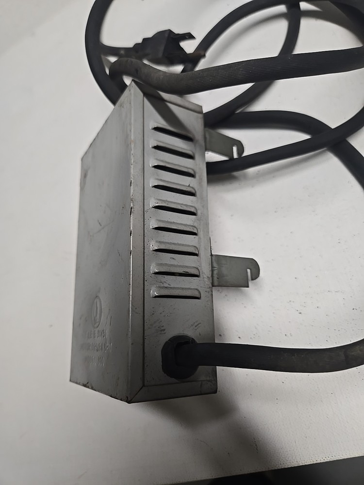 VINTAGE Bar-B-Q Motor Driven Spit Model #390 File E 31451 Untested