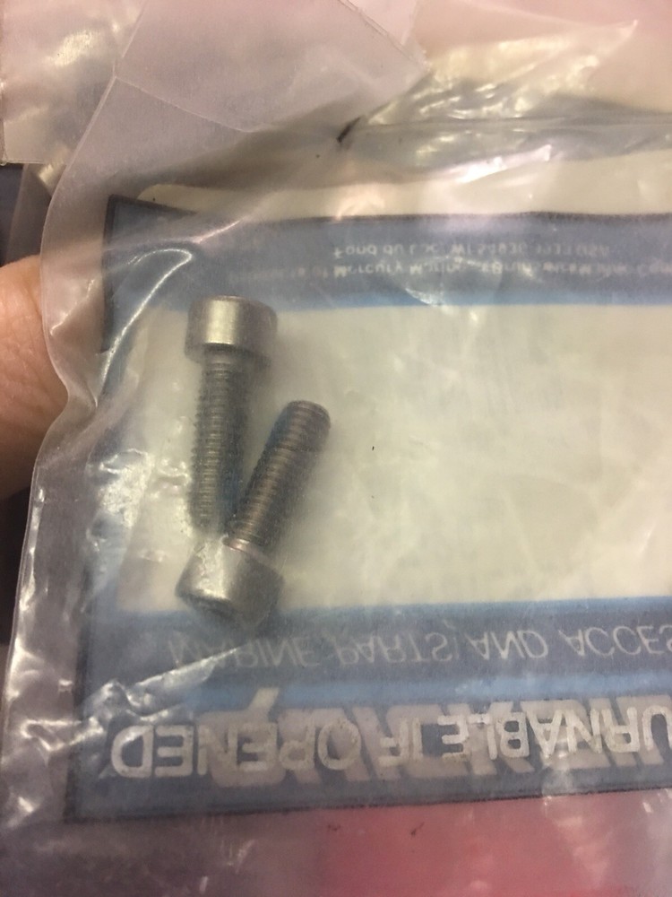 Mercruiser 804526 Screw Pkg Nip Nos