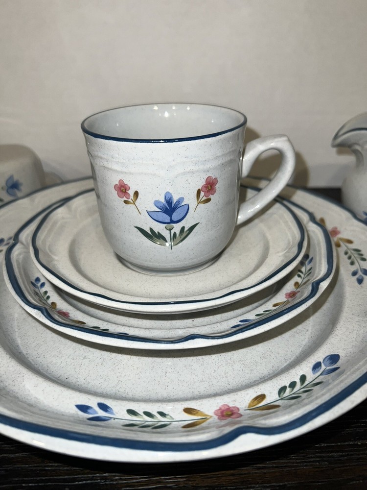 Inter-National Stoneware Japan