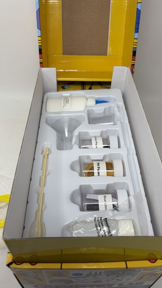 READ The Magic School Bus - Chemistry Lab