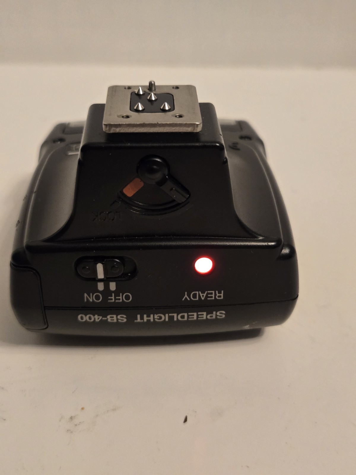 Nikon Speedlight SB-400 Shoe Mount Flash for Nikon..Video Attatched