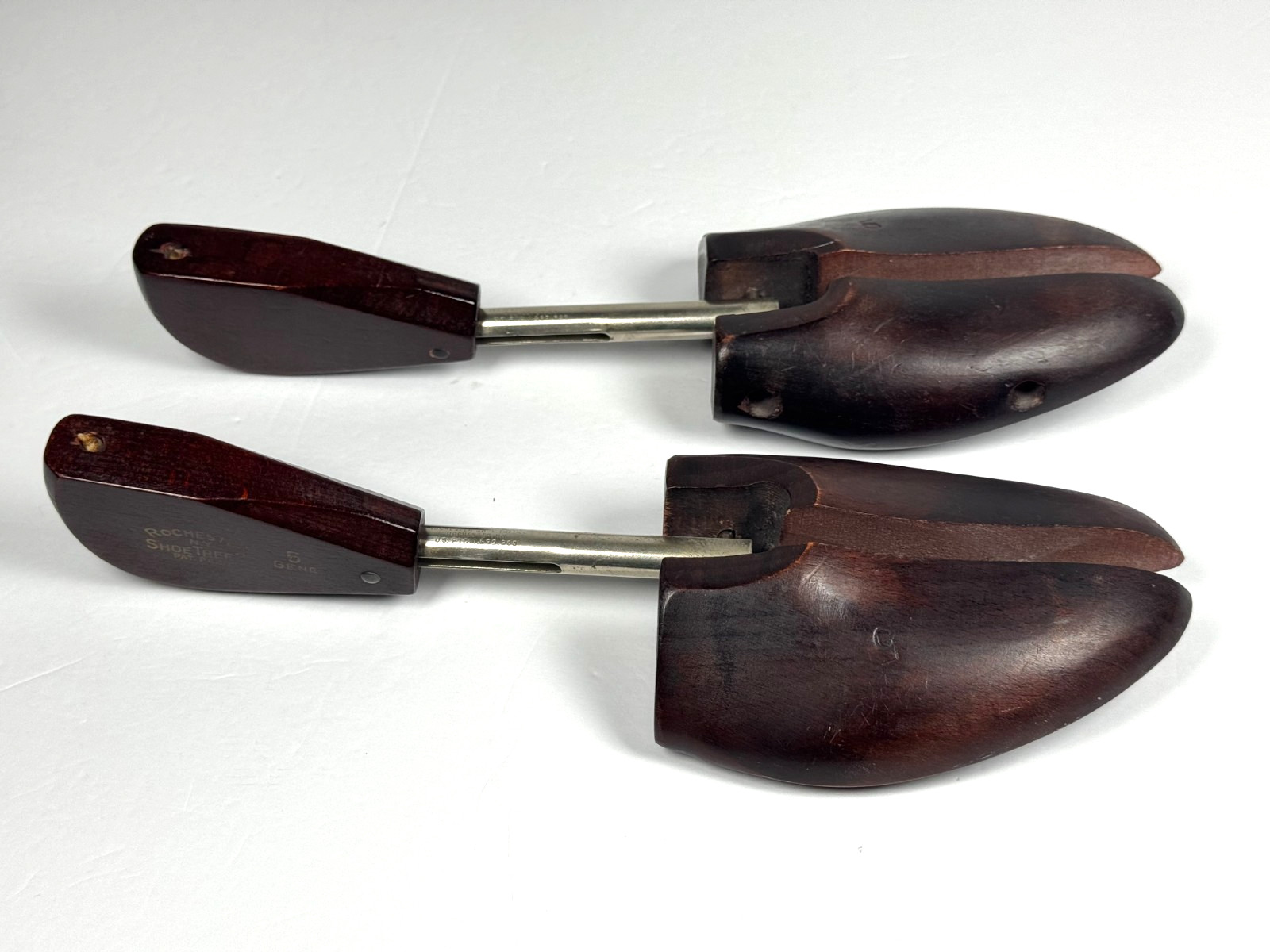 Vintage Rochester Shoe Tree Company Wooden Shoe Trees Mens SIze 5 Split Toe USA