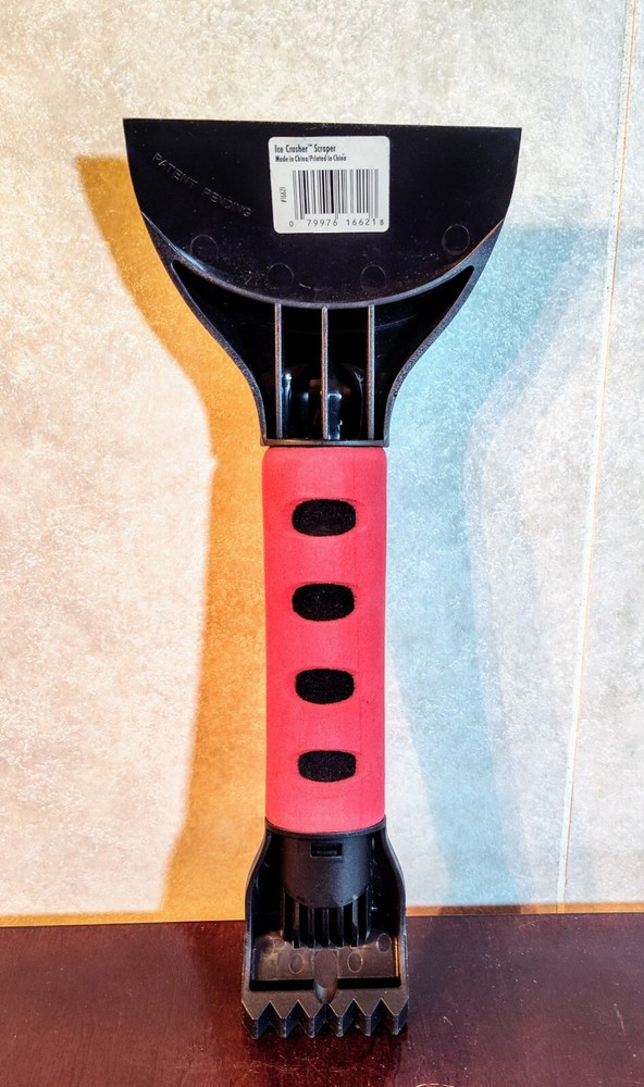 REDUCED - Deluxe Ice Crusher Ice Scraper