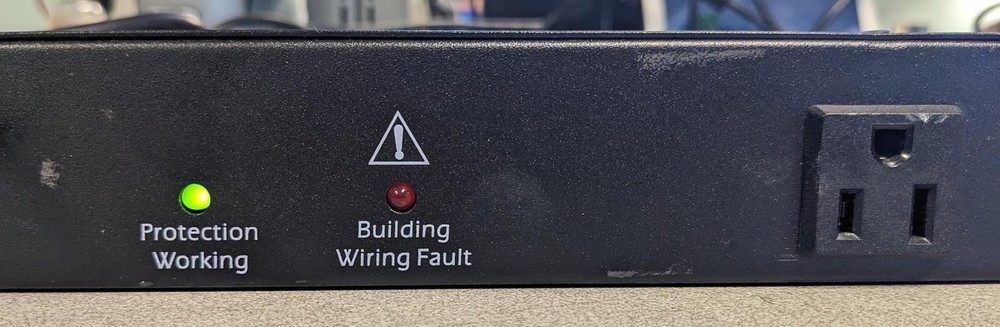 APC NET9RMBLK 8-OUTLET RACKMOUNT SURGE ARREST PROTECTOR