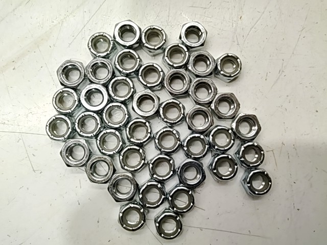 Gold Digger Traction Master 37Studs - 2000 Polaris NOS