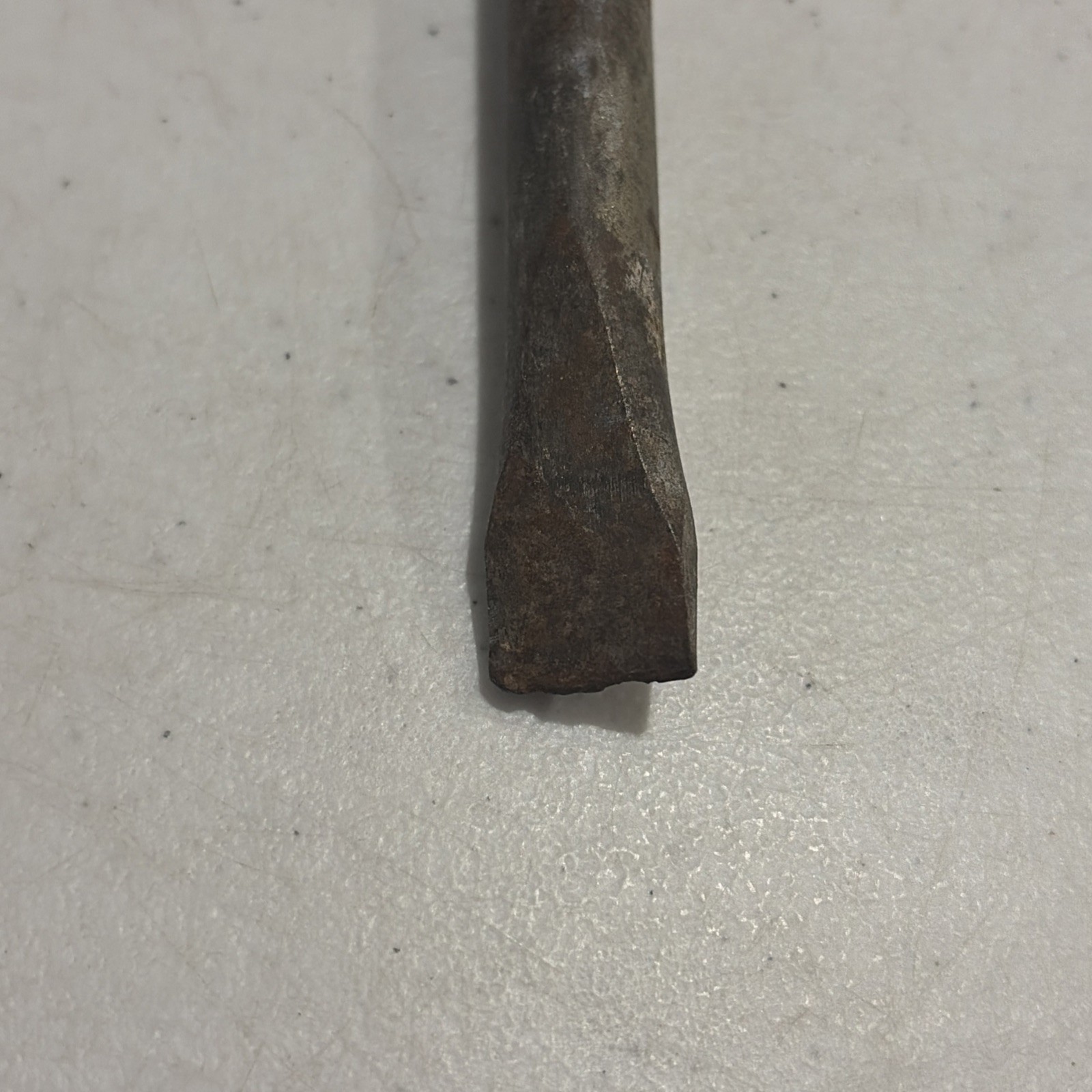 Snap-On PHG58C , 3/4" W x 10" L Air Hammer Flat Chisel