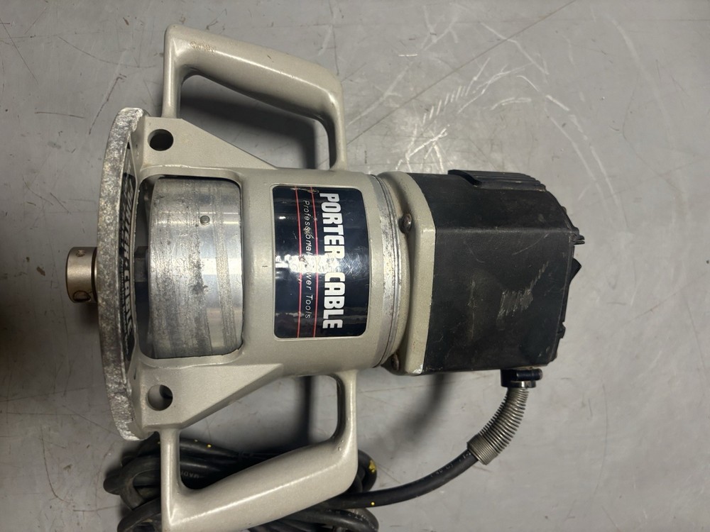 Porter Cable 75182 3-1/4HP Variable Speed Router w/75361 Router Base