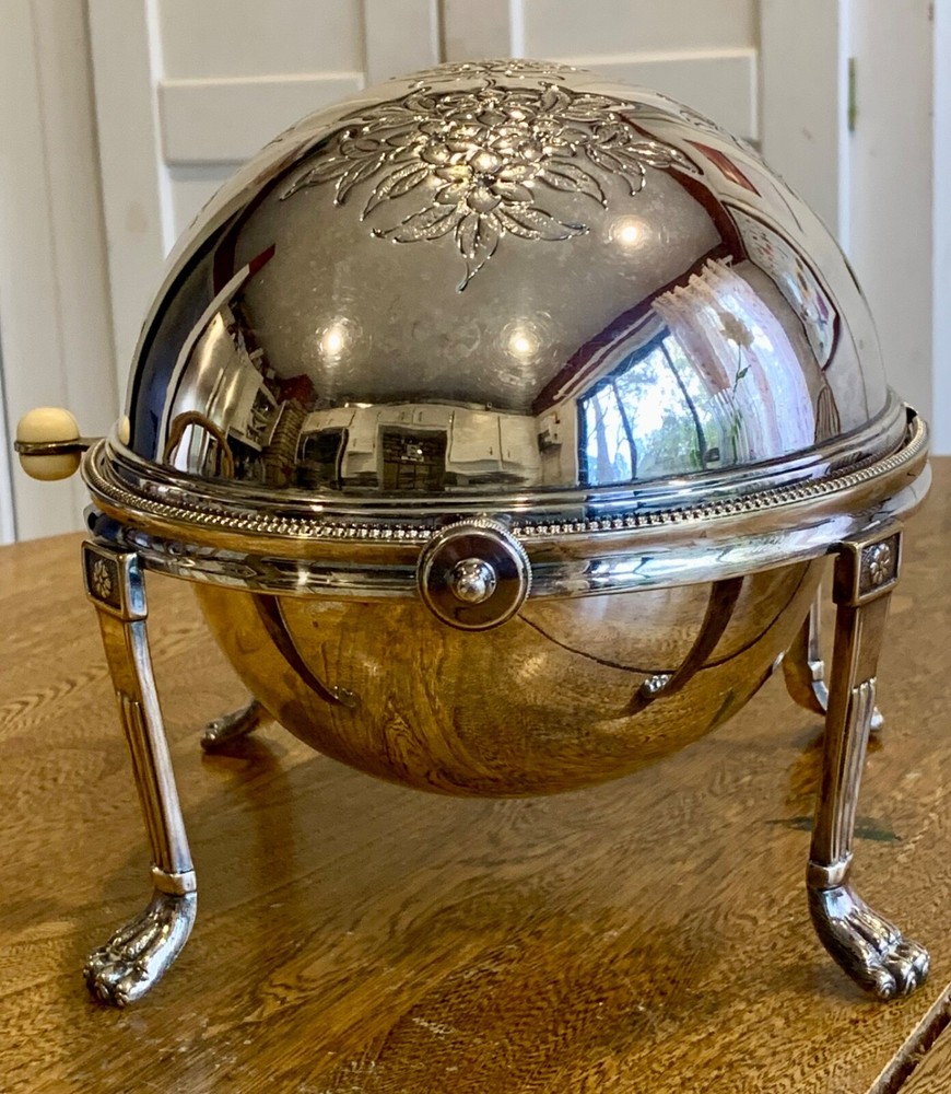 Walker & Hall Silverplate Revolving Domed Oval Warming Serving Dish
