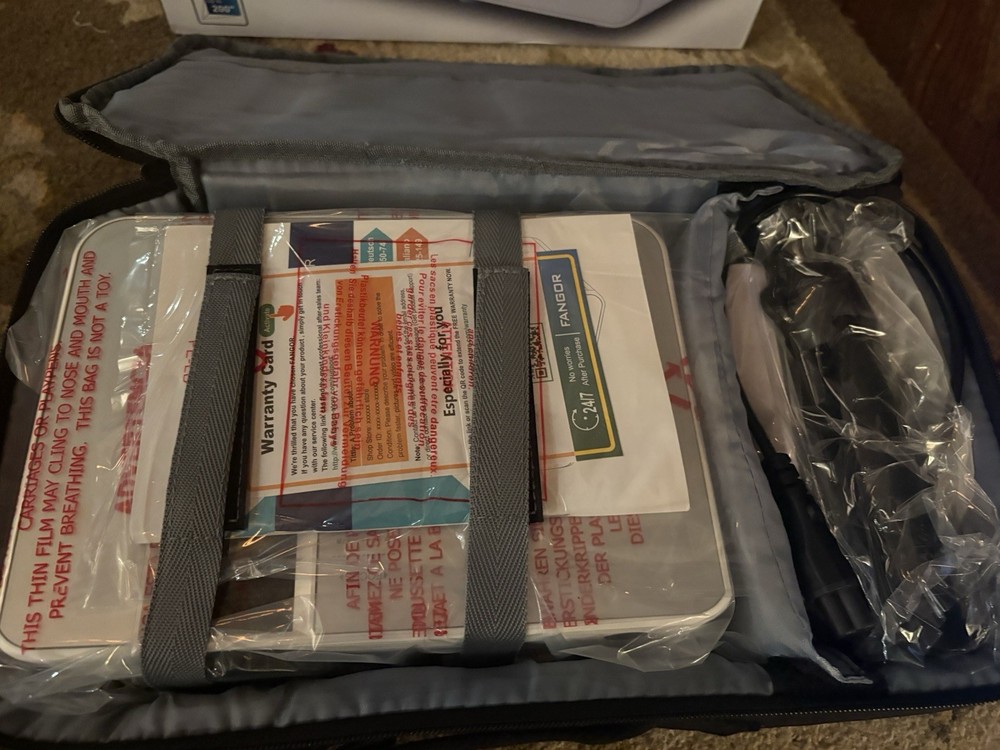 Fangor Wifi Multimedia Projector 1080p HD Projector Bluetooth Projector bundle