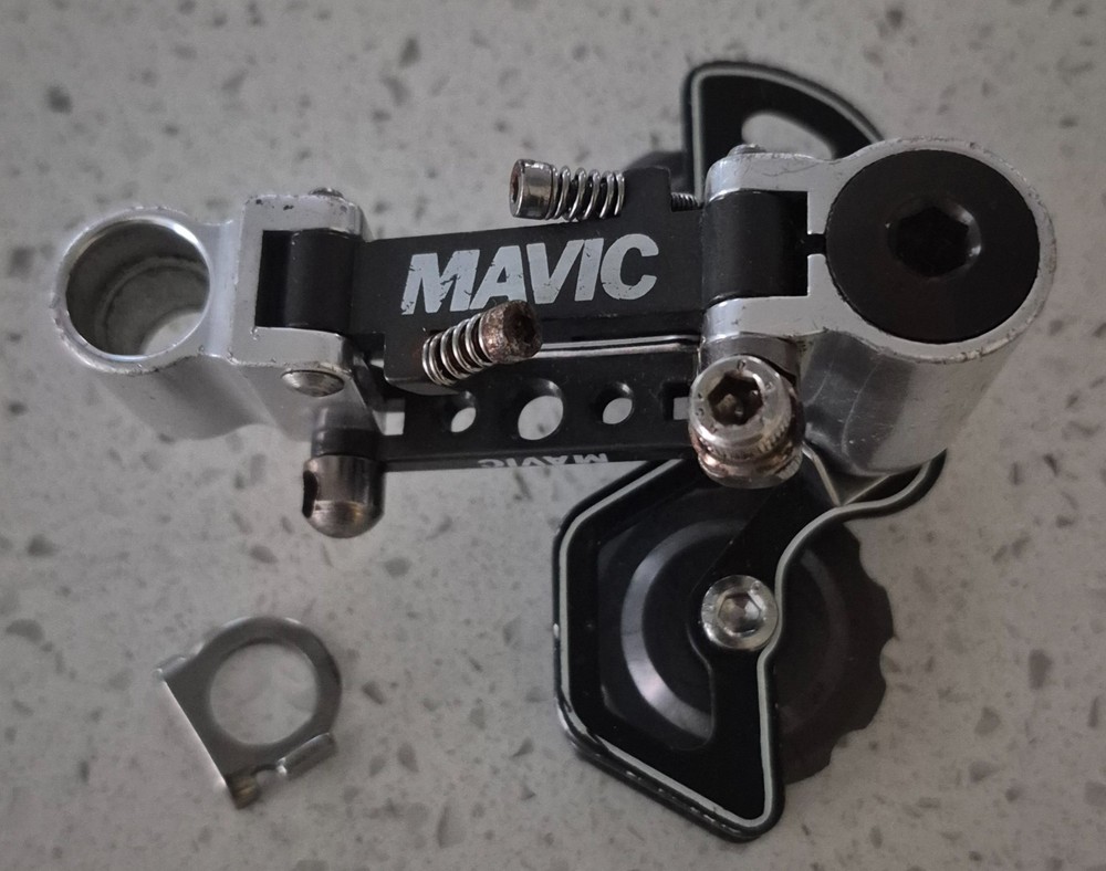 Mavic 851 SSC Rear Derailleur missing mounting bolt