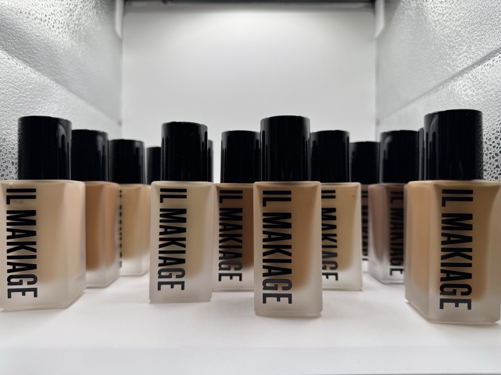 Il makiage Woke Up Like This Foundation #140