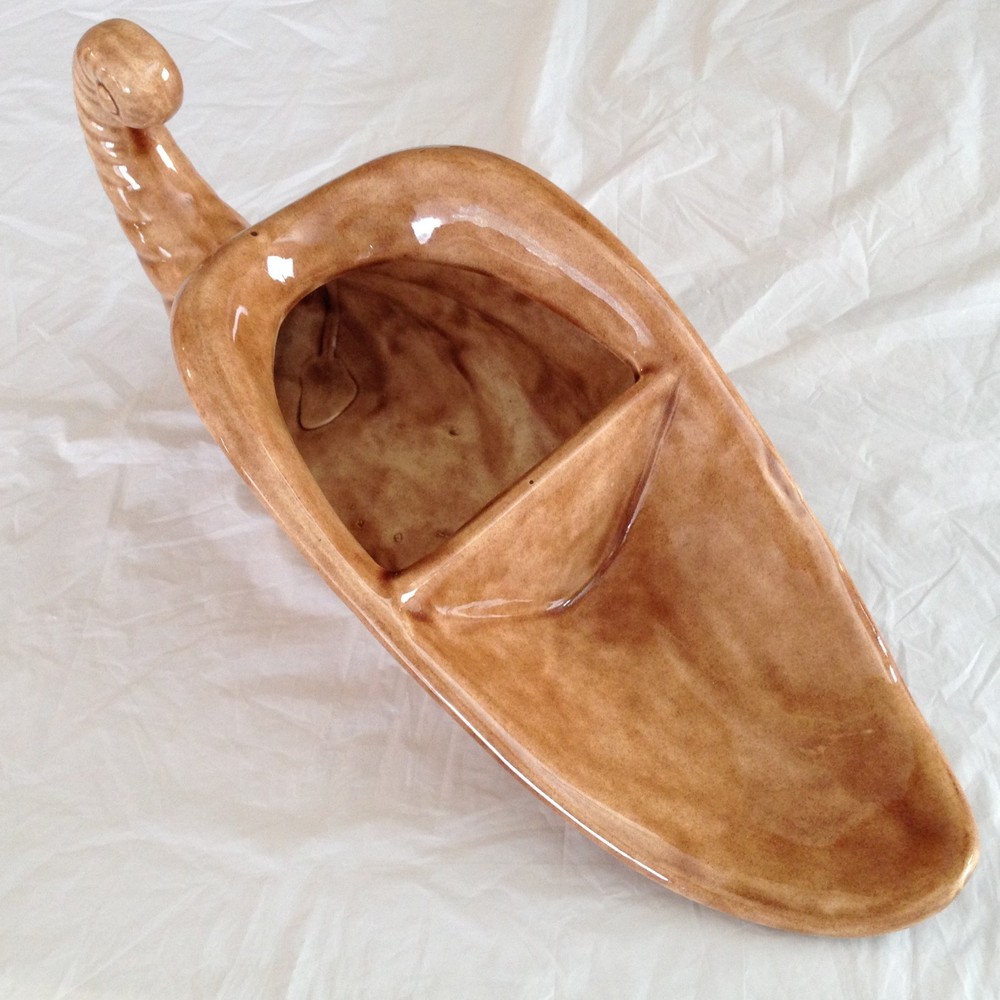 HAND PAINTED CERAMIC CORNICOPIA Signed MK on bottom