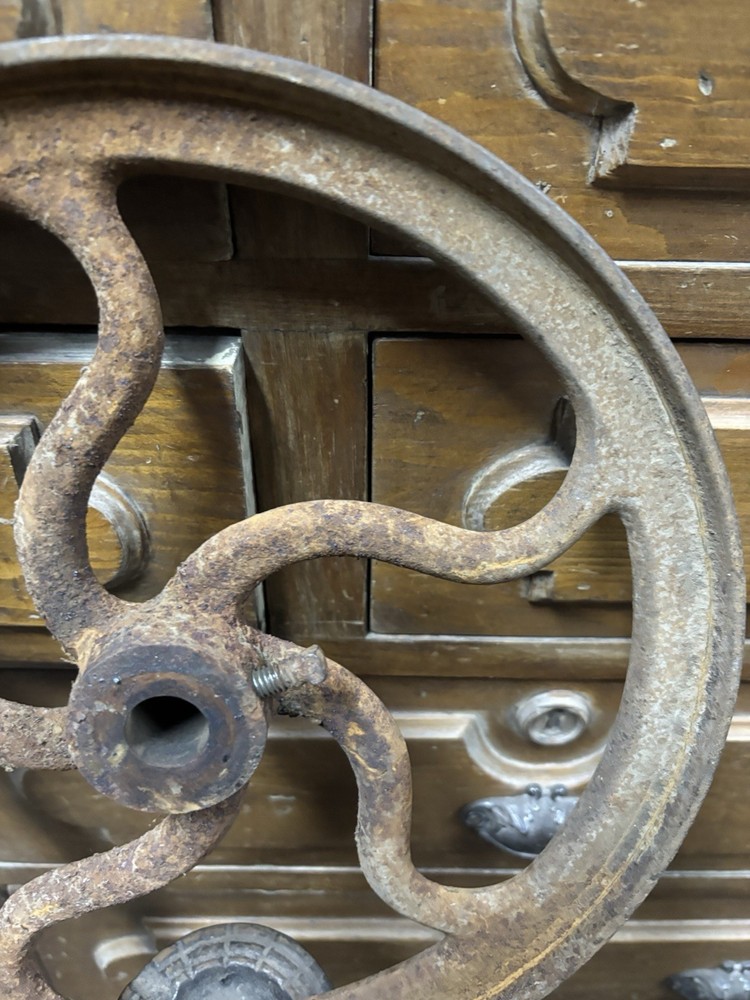 antique cast iron blacksmith POST DRILL 12 1/2" FLYWHEEL "C2" MODEL ENGINE