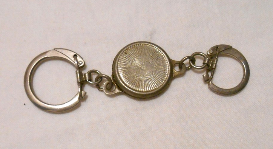 Vintage Old Used Chrome Look Pull Apart Double Ring Key Chain