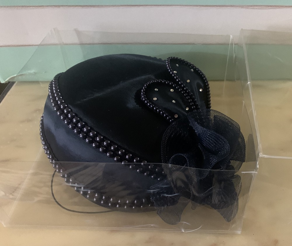 vintage WOMENS BLUE HAT