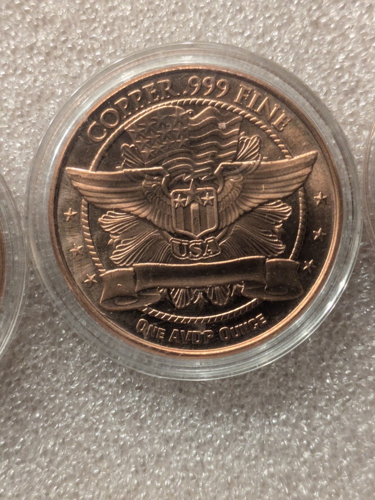 5 misc. 1 oz copper rounds in capsules (#001)