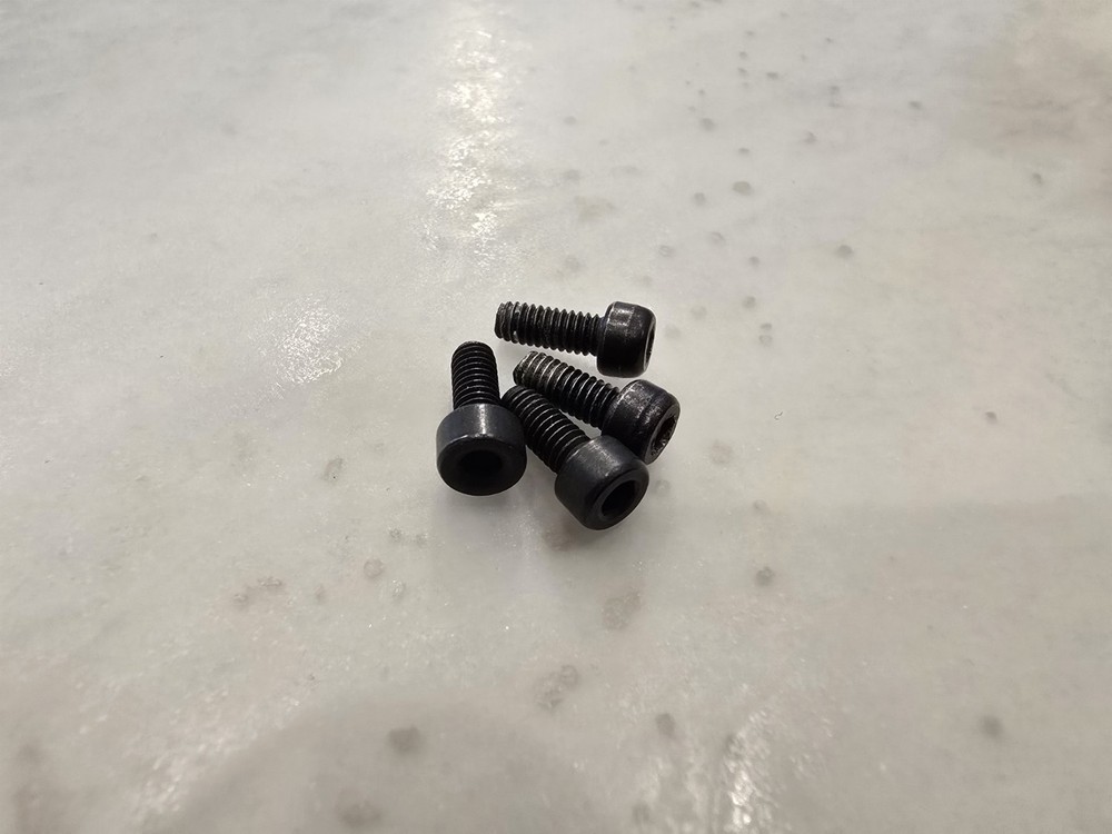 Aimpoint QRP Mount CompM / CompM2 short screw set. For use WITHOUT riser.