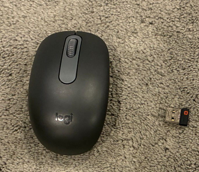 Logitech K540 Wireless Keyboard and M196 Bluetooth Mouse Combo - New & Unused