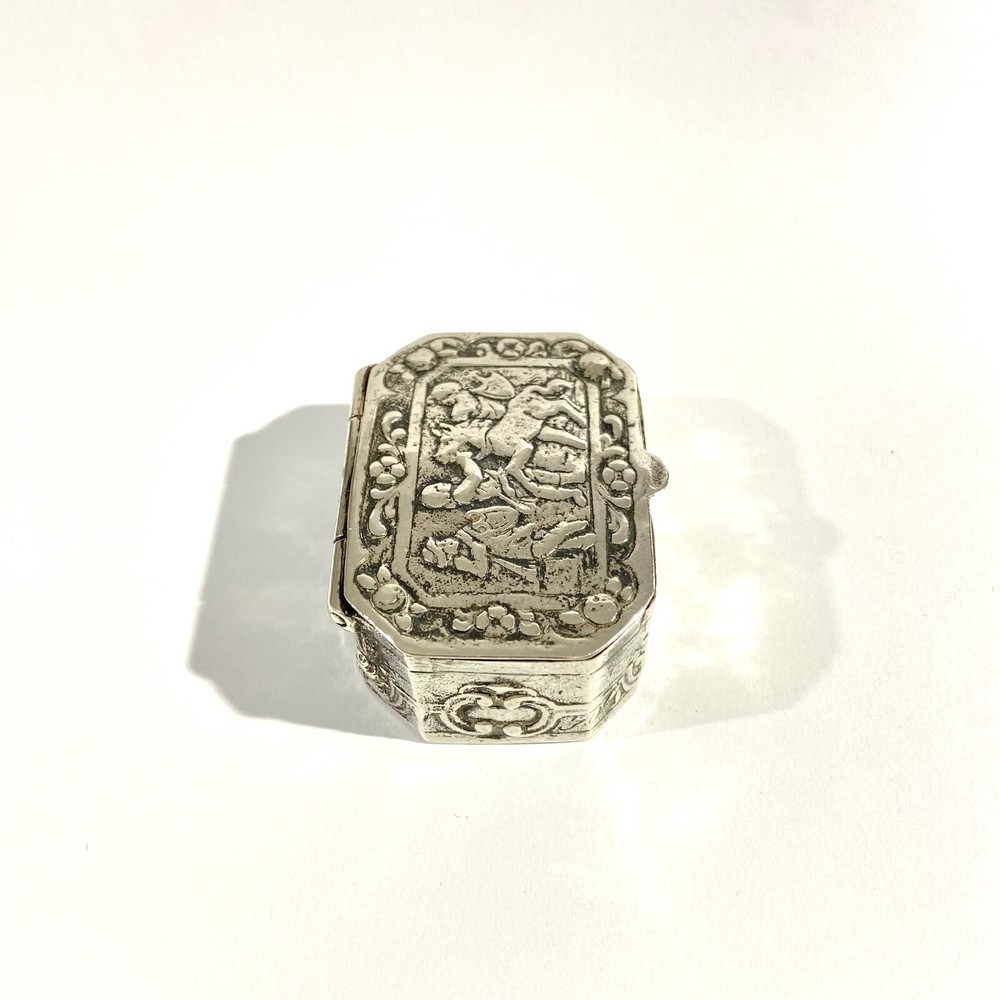Antique heavy Solid Silver Pillbox , Hallmarked with Medieval scene
