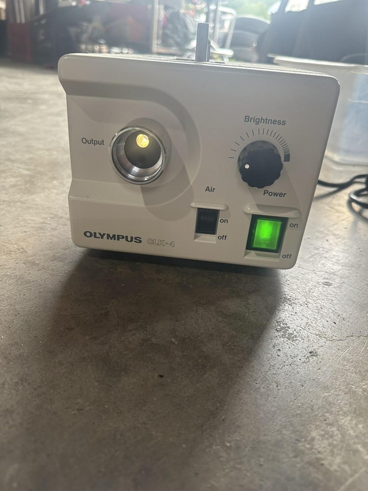 OLYMPUS HALOGEN LIGHT SOURCE CLK-4 Powers On But Not Properly Tested.