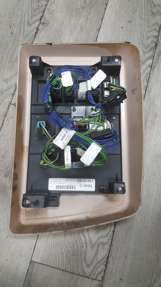 INTERNATIONAL PROSTAR SLEEPER CONTROL PANEL XS276713
