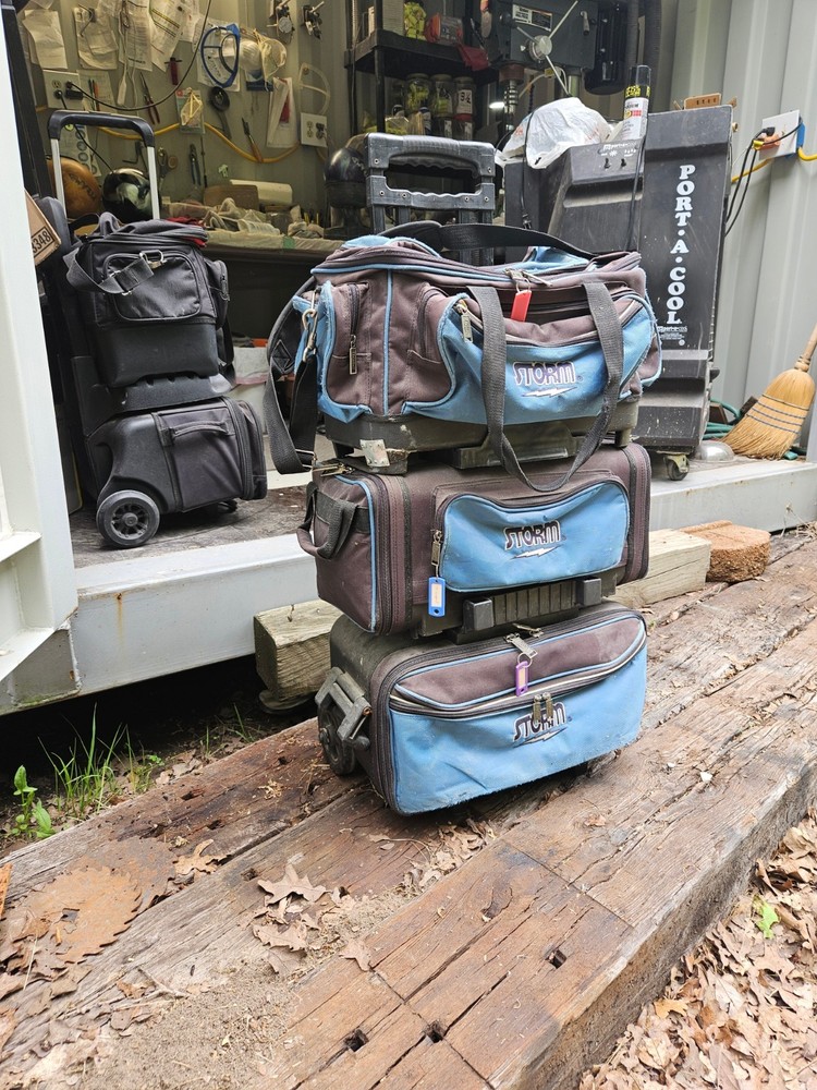 6 Ball Storm Roller Bowling Bag