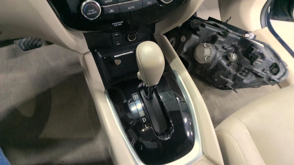 ROGUE     2015 Transmission Shift 749291