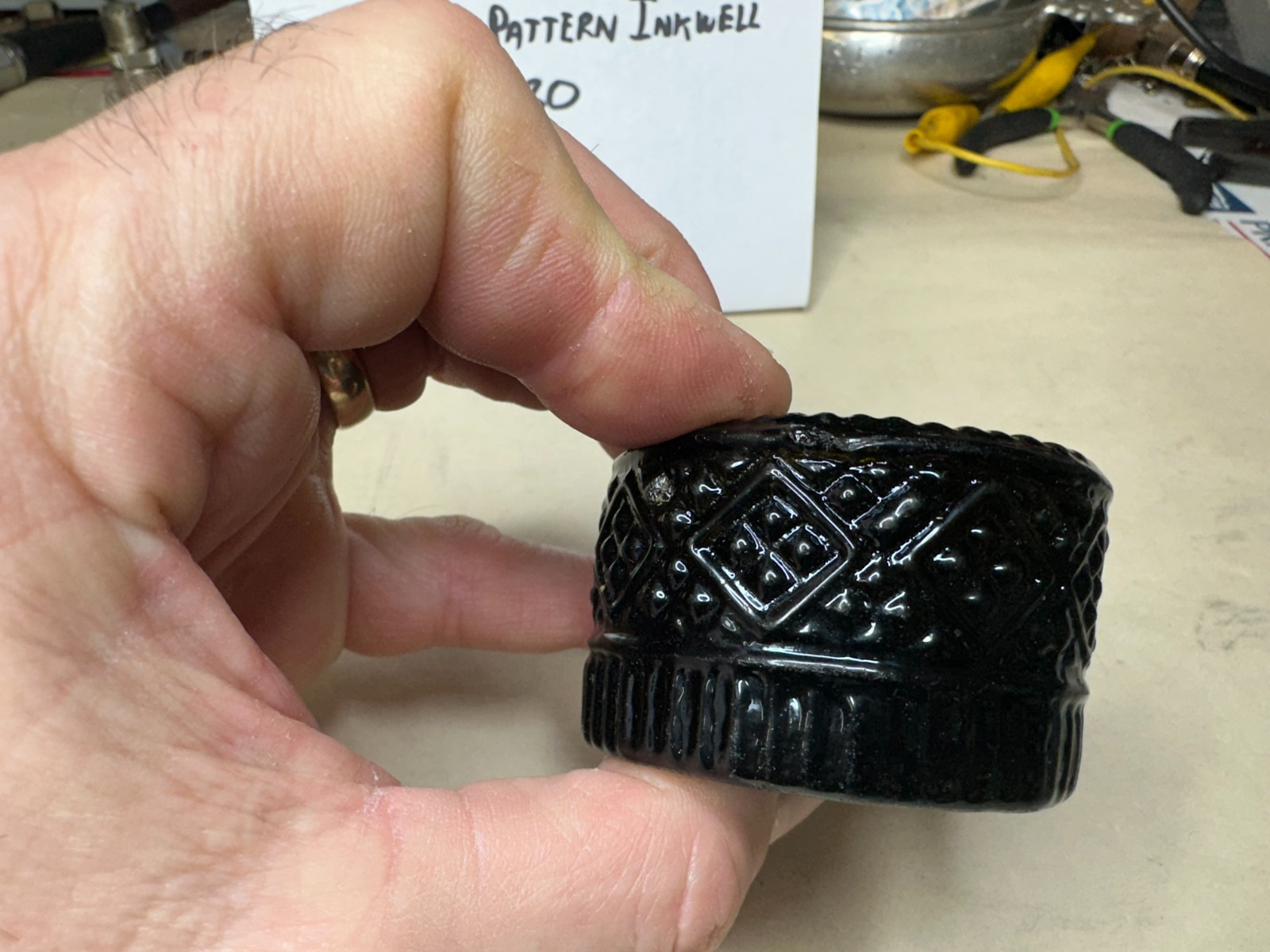 Keene GIII-29 3 Mold Geometric Pattern Inkwell! 1815-1830-ish. Olive Green.