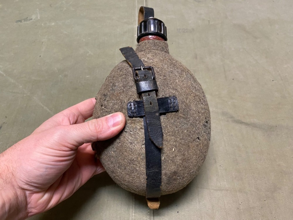 ORIGINAL WWII GERMAN M31 .7 LITER CANTEEN & COVER, STRAP- FOR PARTS OR REPAIR