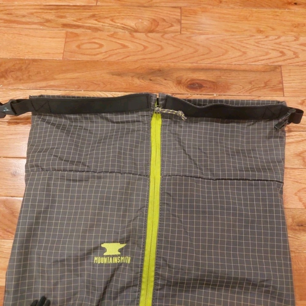Mountainsmith Scream 20L Daypack Compression Sack Roll-top Gray+Lime Green