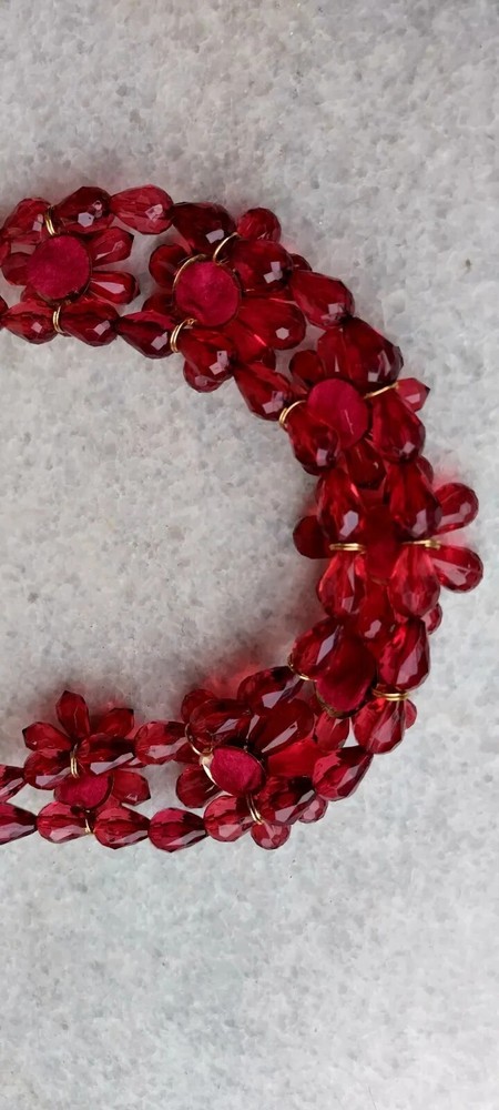 Vintage collar necklace, plastic