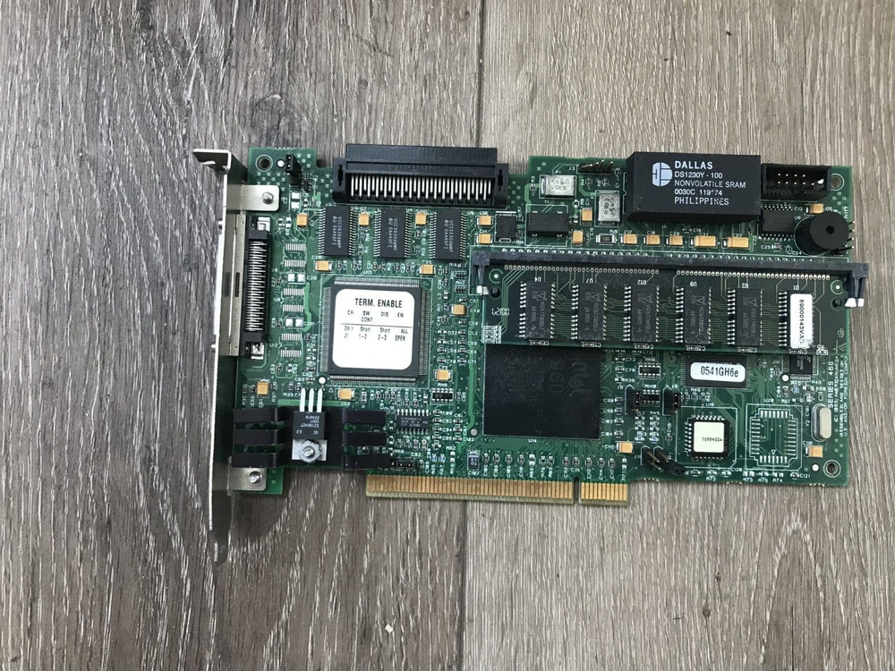 ADAPTEC AMERICAN MEGATRENDS PCI RAID CONTROLLER WITH 64M E466114116.01