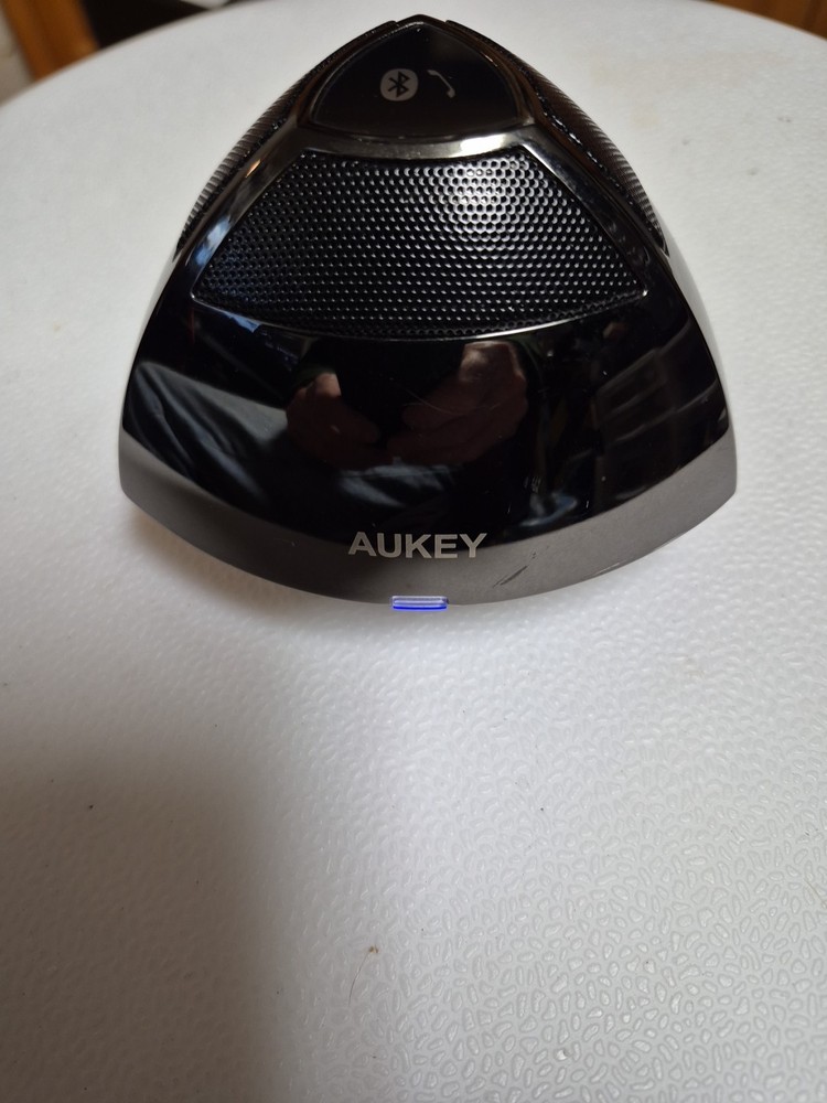 Aukey SK-G7 Bluetooth Speaker