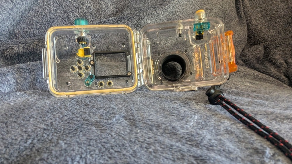 Canon WP-DC60 Waterproof Case for A510 & A520 Digital Cameras