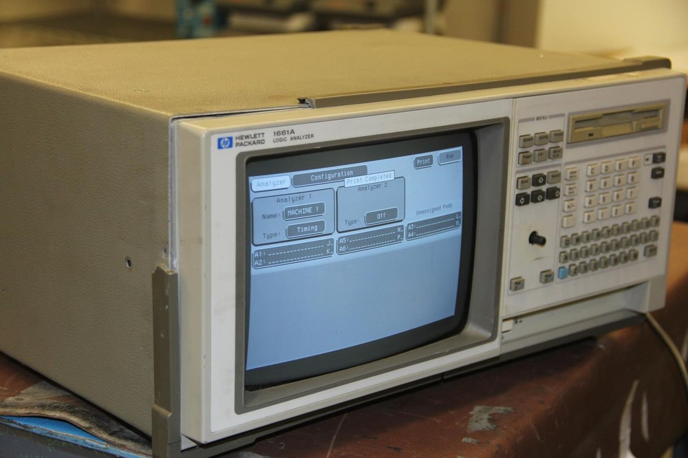HP HEWLETT PACKARD 1661A Logic Analyzer Fair Condition Good Display