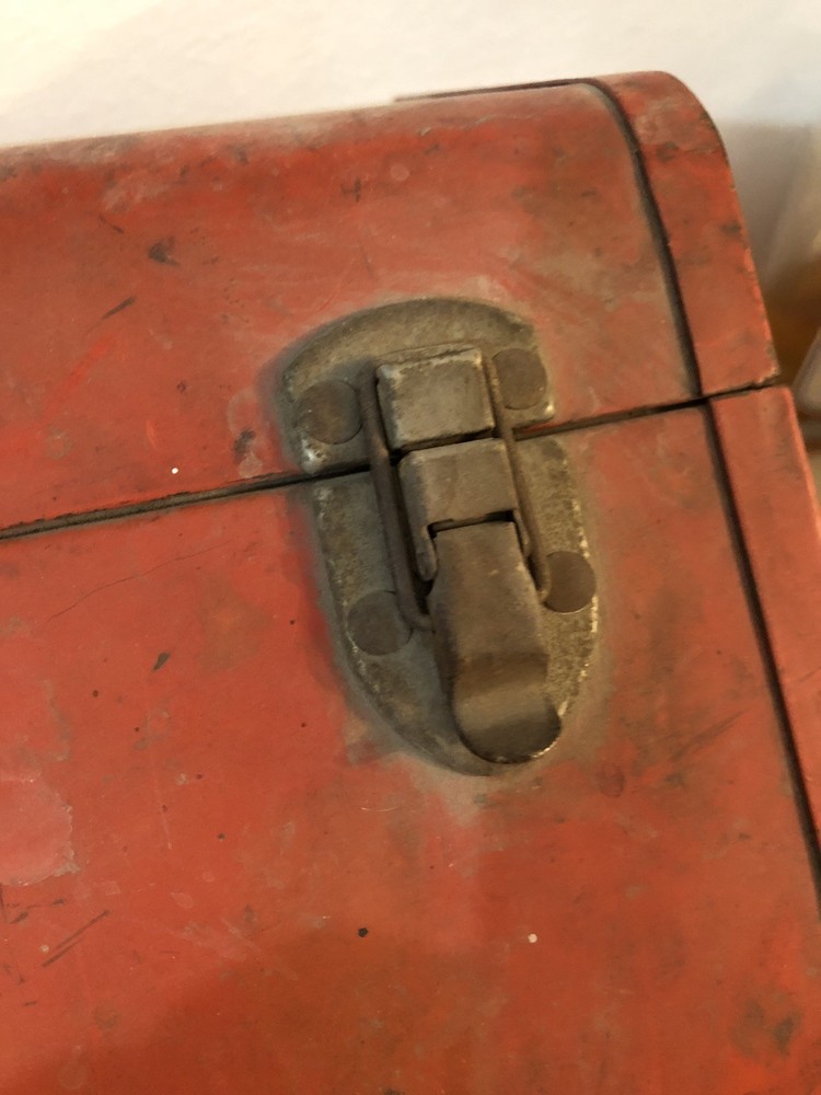 VINTAGE DUPLEX CANTILEVERED TOOL BOX RED MODEL 1018