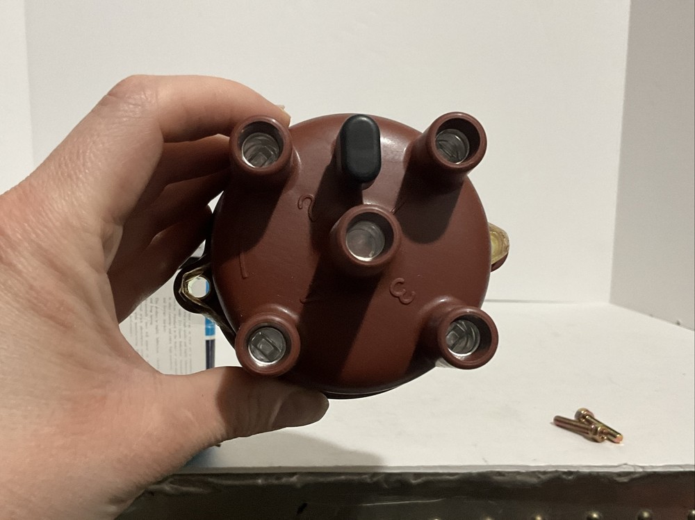 Yec Distributor Cap 37529