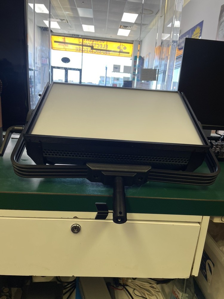 APUTURE NOVA P300C (EZ2006409)