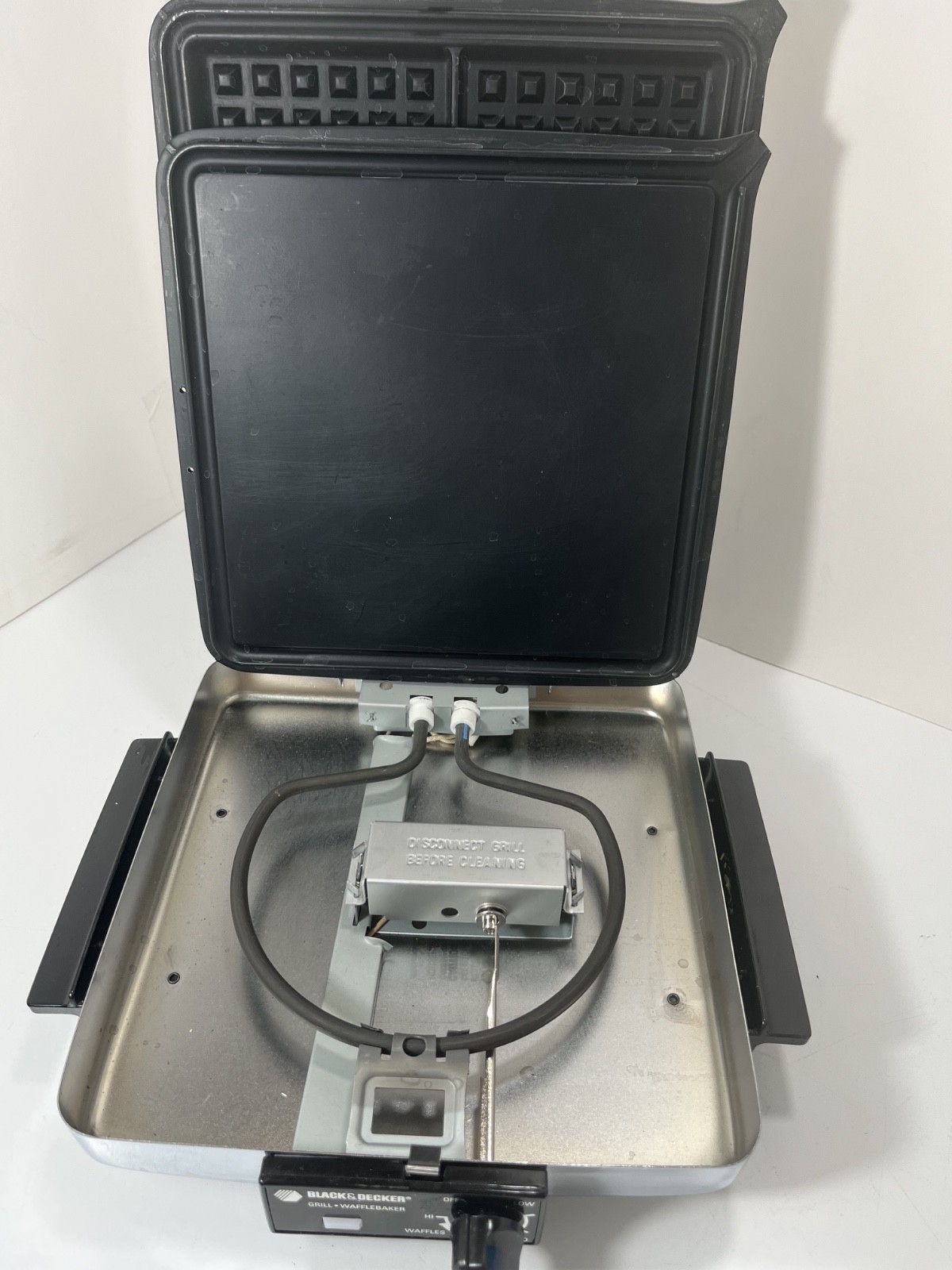 BLACK & DECKER Grill Waffle Baker Maker Iron G48TD Type 2 Chrome - TESTED 🧇