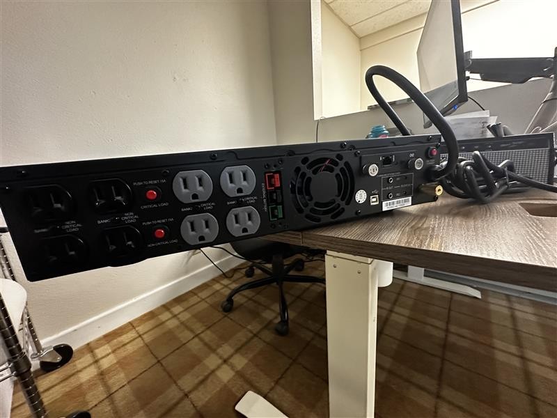 Panamax MB1500 Rackmount UPS, Voltage Regulator & Power Conditioner