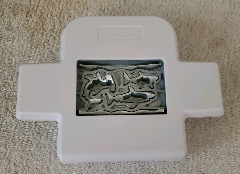 NEW Creative Memories Shark Decorative Border Punch (Read Note)